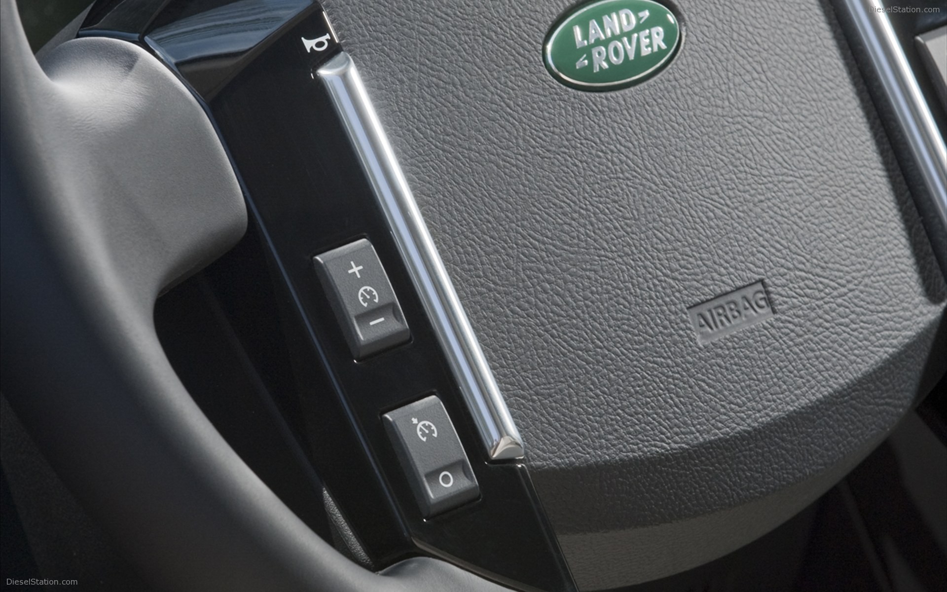 Land Rover LR2 2011